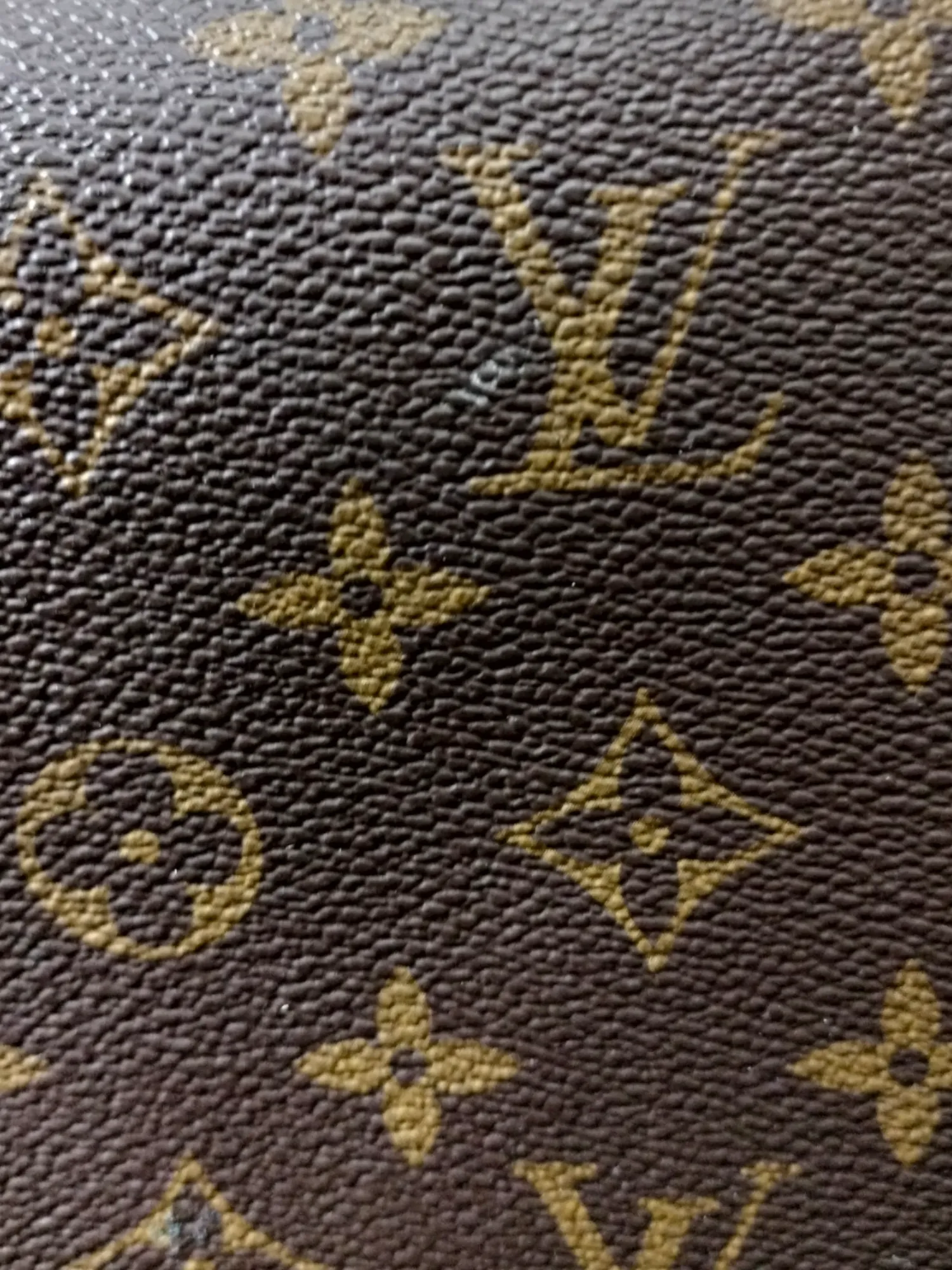 Louis Vuitton Speedy 35 in Excellent Condition